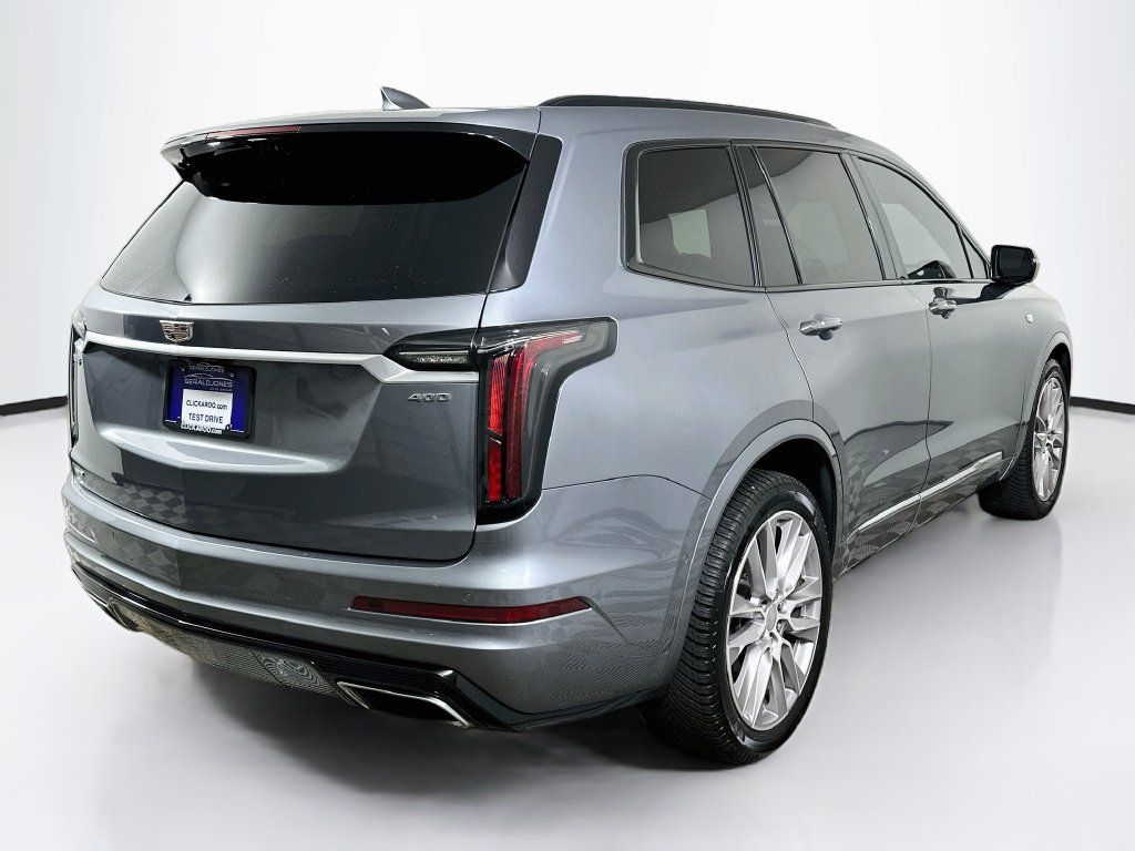Used 2021 Cadillac XT6 Sport w/ Platinum Package AWD/4WD image 7