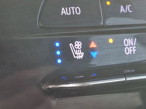 Certified 2023 Chevrolet Bolt EUV Premier w/ Super Cruise Package image 24