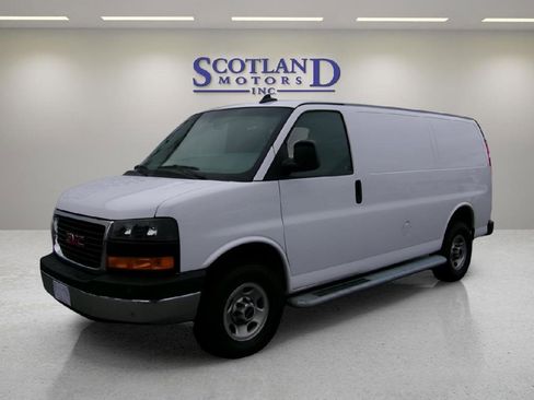 Used 2024 GMC Savana 2500 w/ Driver Convenience Package image 2