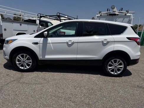 Used 2017 Ford Escape SE AWD/4WD image 10