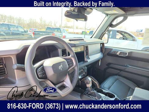 New 2026 Ford Bronco Badlands w/ Sasquatch Package AWD/4WD image 11