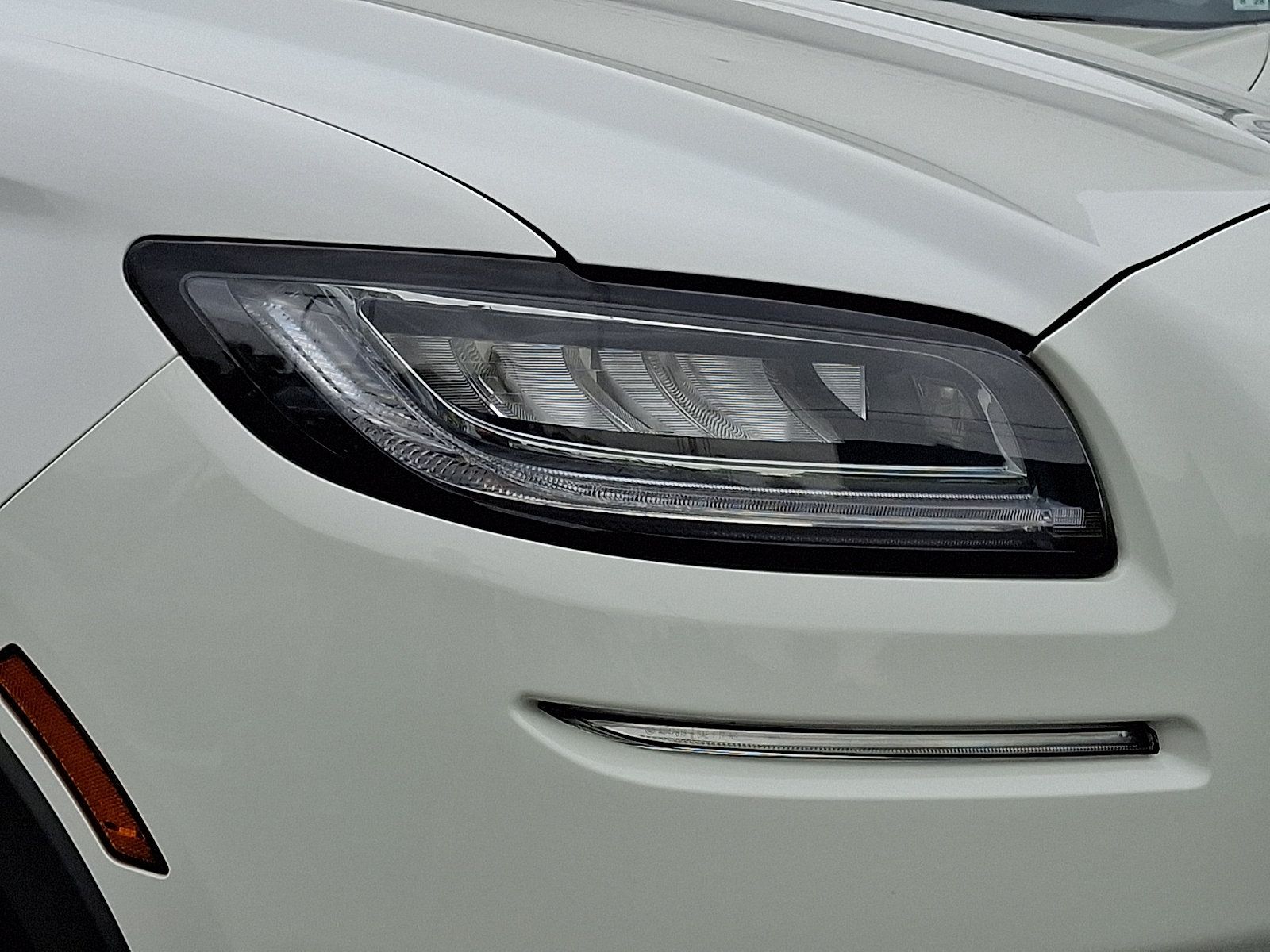 Certified 2023 Lincoln Nautilus Reserve AWD/4WD image 9