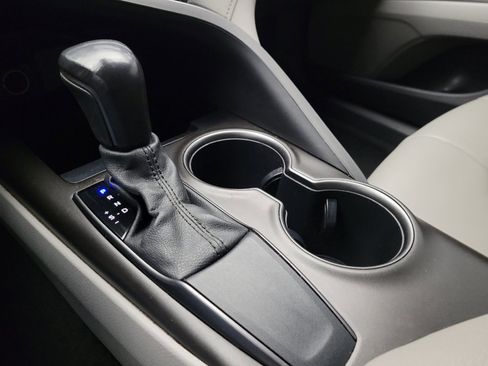 Used 2021 Toyota Camry SE image 26