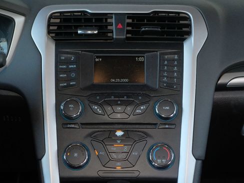 Used 2014 Ford Fusion SE FWD image 20
