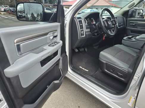 Used 2016 RAM 1500 Big Horn image 23