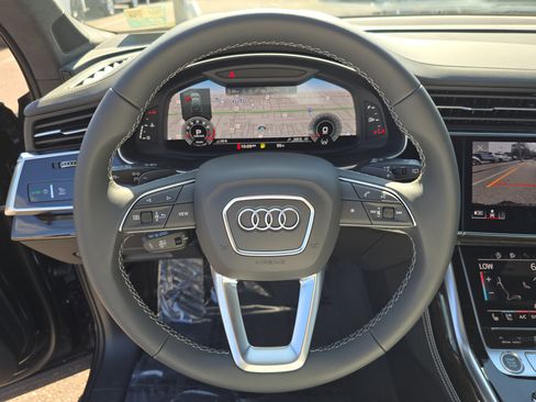 New 2025 Audi Q7 3.0T Prestige image 30