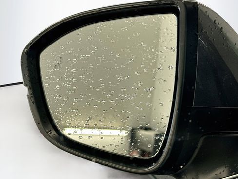 Used 2025 Nissan Pathfinder SV AWD/4WD image 16