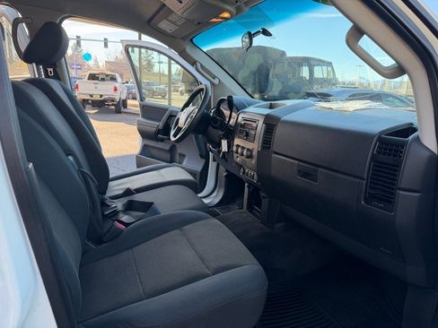 Used 2014 Nissan Titan SV image 11