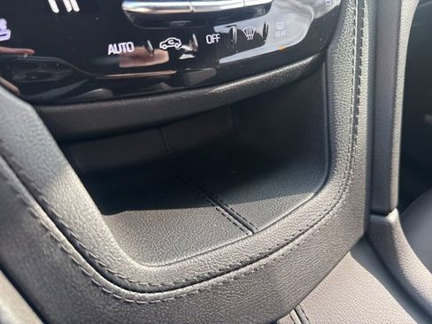 Used 2023 Cadillac XT6 Premium Luxury w/ Technology Package image 25