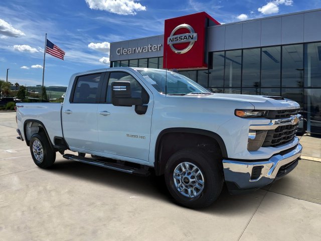 Used 2026 Chevrolet Silverado 2500 LT AWD/4WD image 1