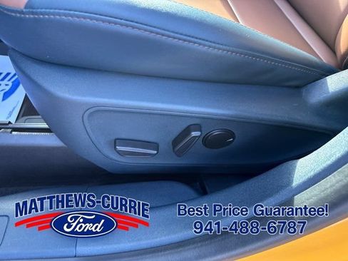 Certified 2022 Ford Maverick Lariat w/ Lariat Luxury Package AWD/4WD image 11