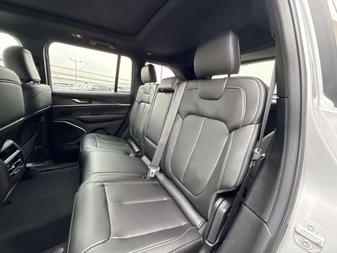 New 2026 Jeep Grand Cherokee Limited AWD/4WD image 19