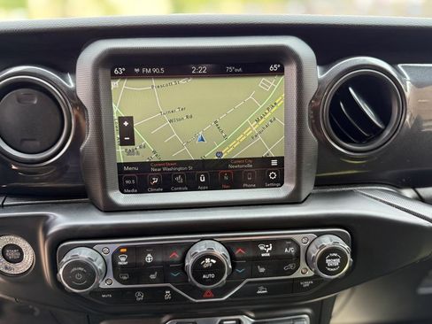Used 2022 Jeep Wrangler Unlimited Sport AWD/4WD image 7
