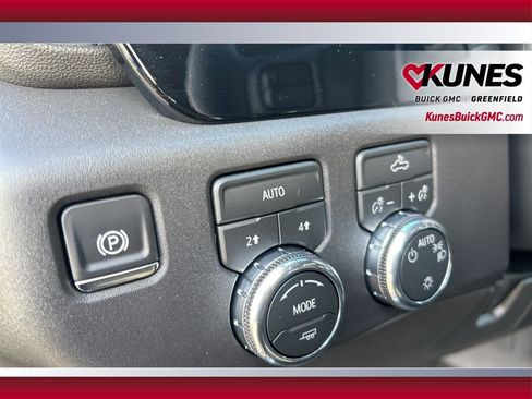 New 2026 GMC Sierra 1500 SLE image 18