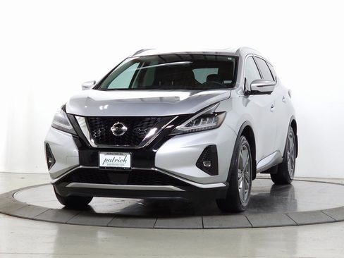 Used 2019 Nissan Murano Platinum w/ Cargo Package image 3