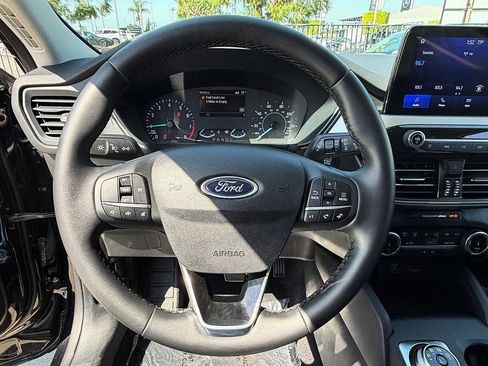 Used 2022 Ford Escape SE w/ SE Sport Appearance Package FWD image 24