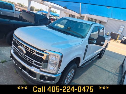 Used 2025 Ford F250 XLT w/ FX4 Off-Road Package AWD/4WD image 2