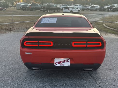 Used 2023 Dodge Challenger SXT image 5