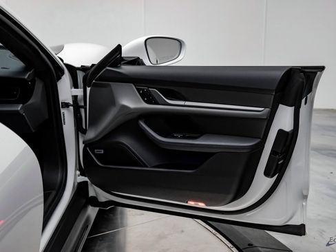 Used 2020 Porsche Taycan Turbo S image 75