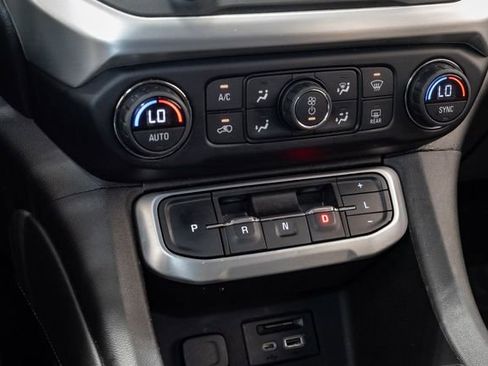 Used 2020 GMC Acadia SLT image 21