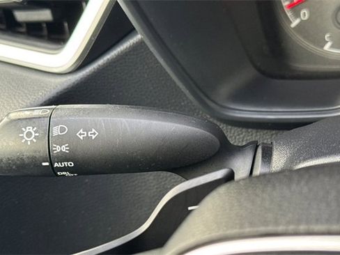 Used 2022 Toyota Corolla SE image 36