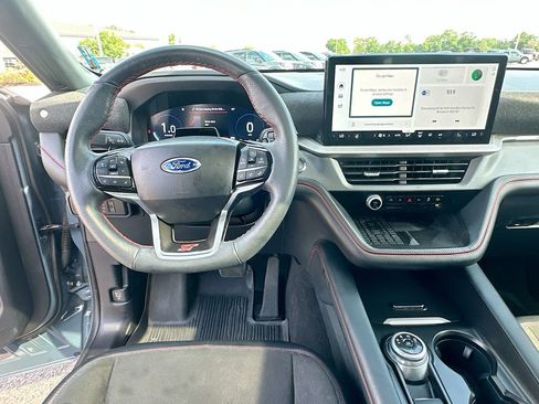 Certified 2025 Ford Explorer ST AWD/4WD image 19