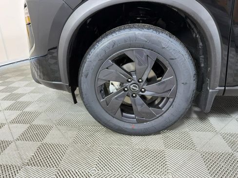 New 2026 Nissan Rogue SV AWD/4WD image 10
