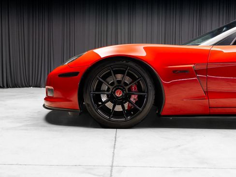 Used 2009 Chevrolet Corvette Z06 w/ Preferred Equipment Group RWD image 31