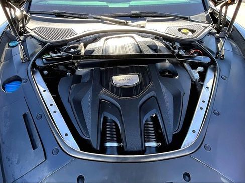 Used 2017 Porsche Panamera 4S image 9