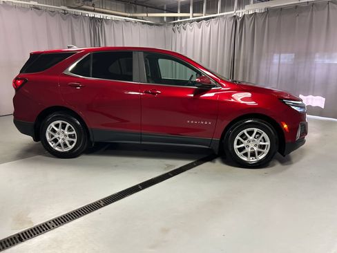Used 2024 Chevrolet Equinox LT w/ LPO, Floor Liner Package FWD image 8