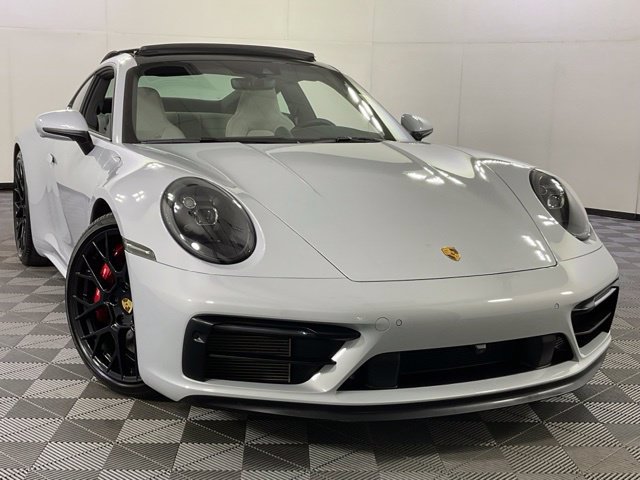Used 2024 Porsche 911 Carrera GTS RWD image 39