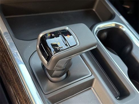 New 2026 GMC Sierra 1500 Elevation w/ LPO, Elevation Black Package image 13