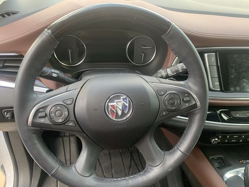 Used 2021 Buick Enclave Avenir w/ Avenir Technology Package FWD image 20