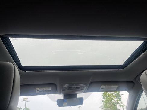 Used 2019 Toyota Highlander XLE FWD image 35