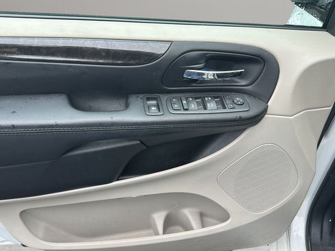 Used 2017 Dodge Grand Caravan SE w/ Power Window Group FWD image 17