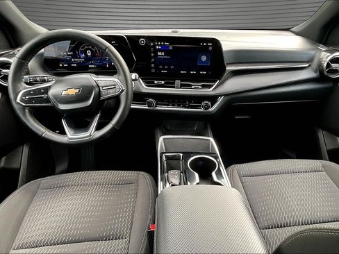Used 2025 Chevrolet Equinox LT AWD/4WD image 7