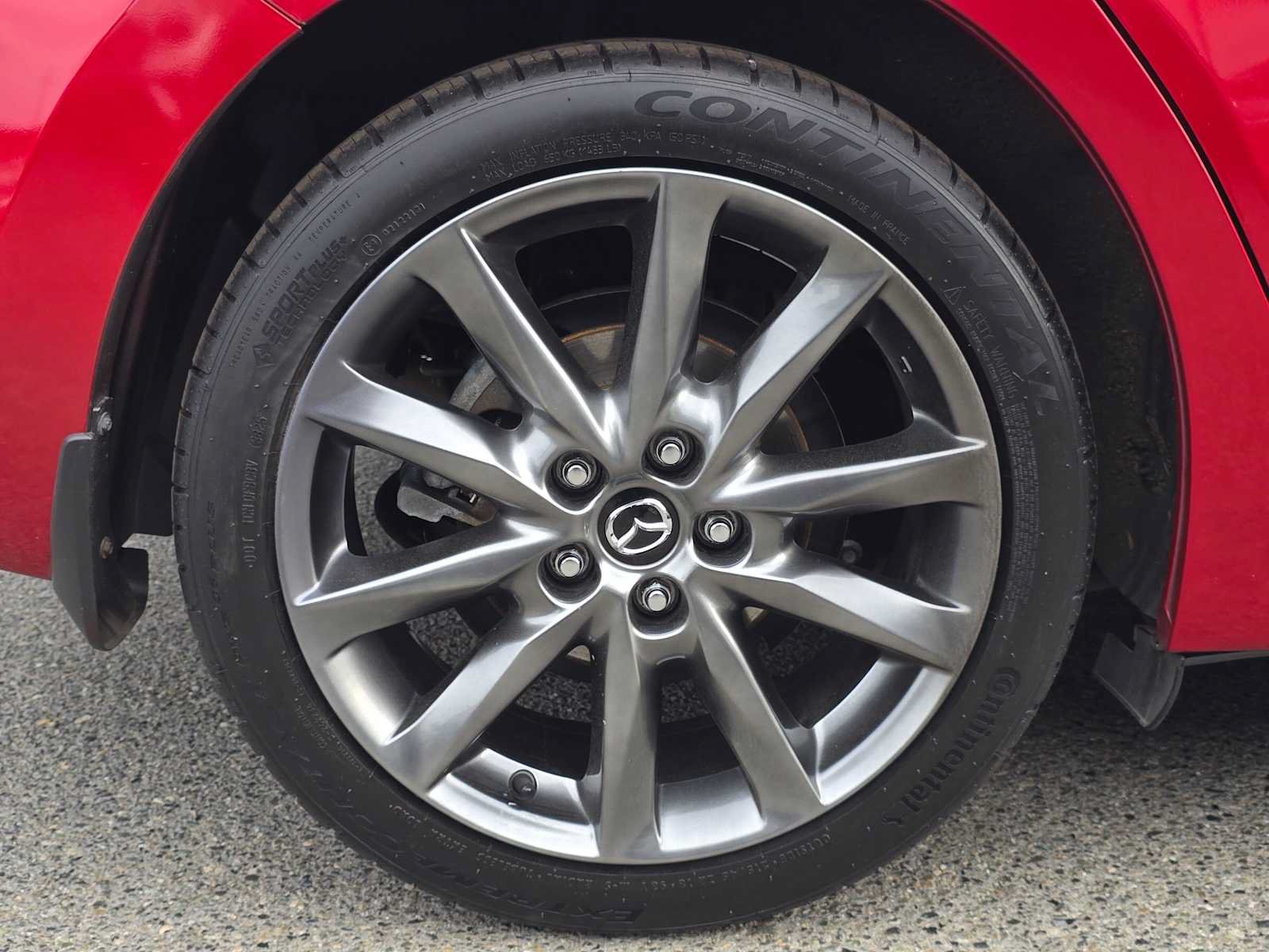 Used 2018 MAZDA MAZDA3 Touring FWD image 9