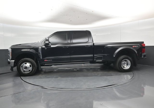 Used 2025 Ford F350 Lariat w/ Lariat Ultimate Package AWD/4WD image 38