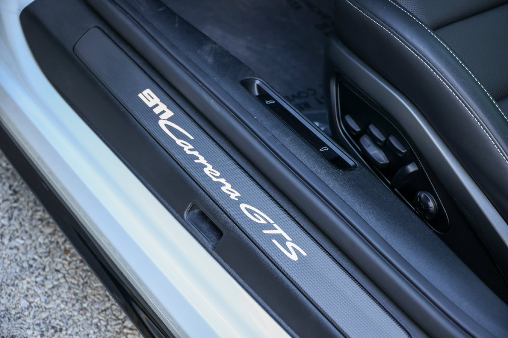 Certified 2026 Porsche 911 Carrera GTS RWD image 39