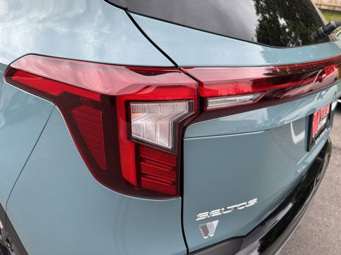 New 2026 Kia Seltos S AWD/4WD image 17