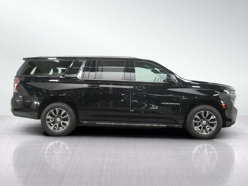 Used 2023 Chevrolet Suburban LT w/ Luxury Package AWD/4WD image 6