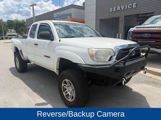 Used 2015 Toyota Tacoma 4x4 Access Cab V6 w/ SR5 Package video 3