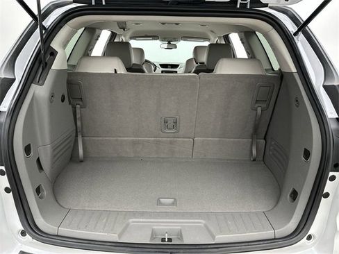 Used 2016 Chevrolet Traverse LT image 24