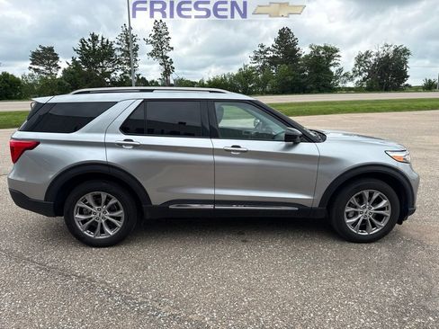 Used 2024 Ford Explorer Limited AWD/4WD image 4