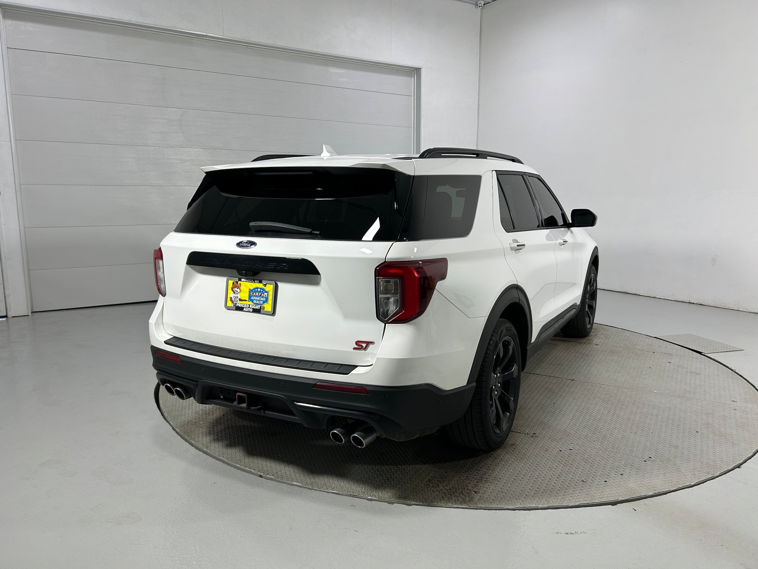 Used 2020 Ford Explorer ST w/ ST Street Pack AWD/4WD image 39