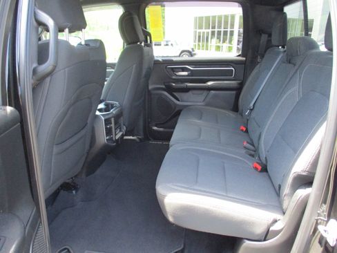 Used 2019 RAM 1500 Big Horn AWD/4WD image 12