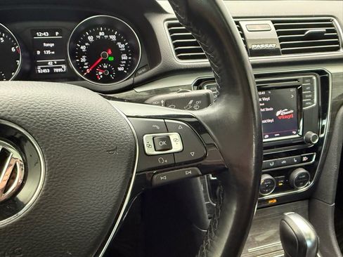 Used 2018 Volkswagen Passat 2.0T SE image 28