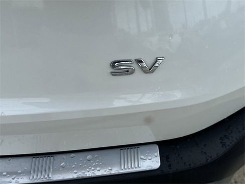 Used 2023 Nissan Rogue SV w/ SV Premium Package image 9