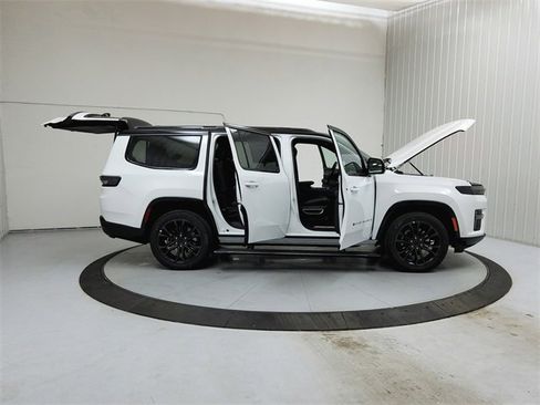 New 2026 Jeep Grand Wagoneer Summit image 16