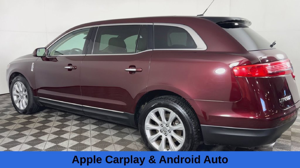 Used 2017 Lincoln MKT FWD image 9